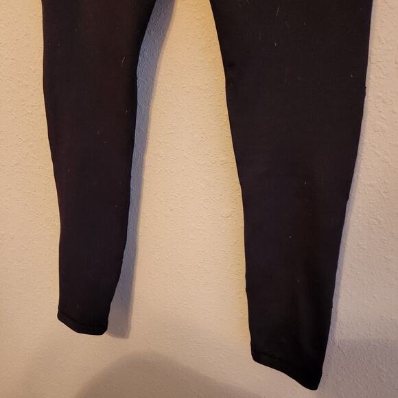 ⚡️FLASH SALE⚡️Zyia Active Black Workout Leggings Size 2 - Picture 10 of 11
